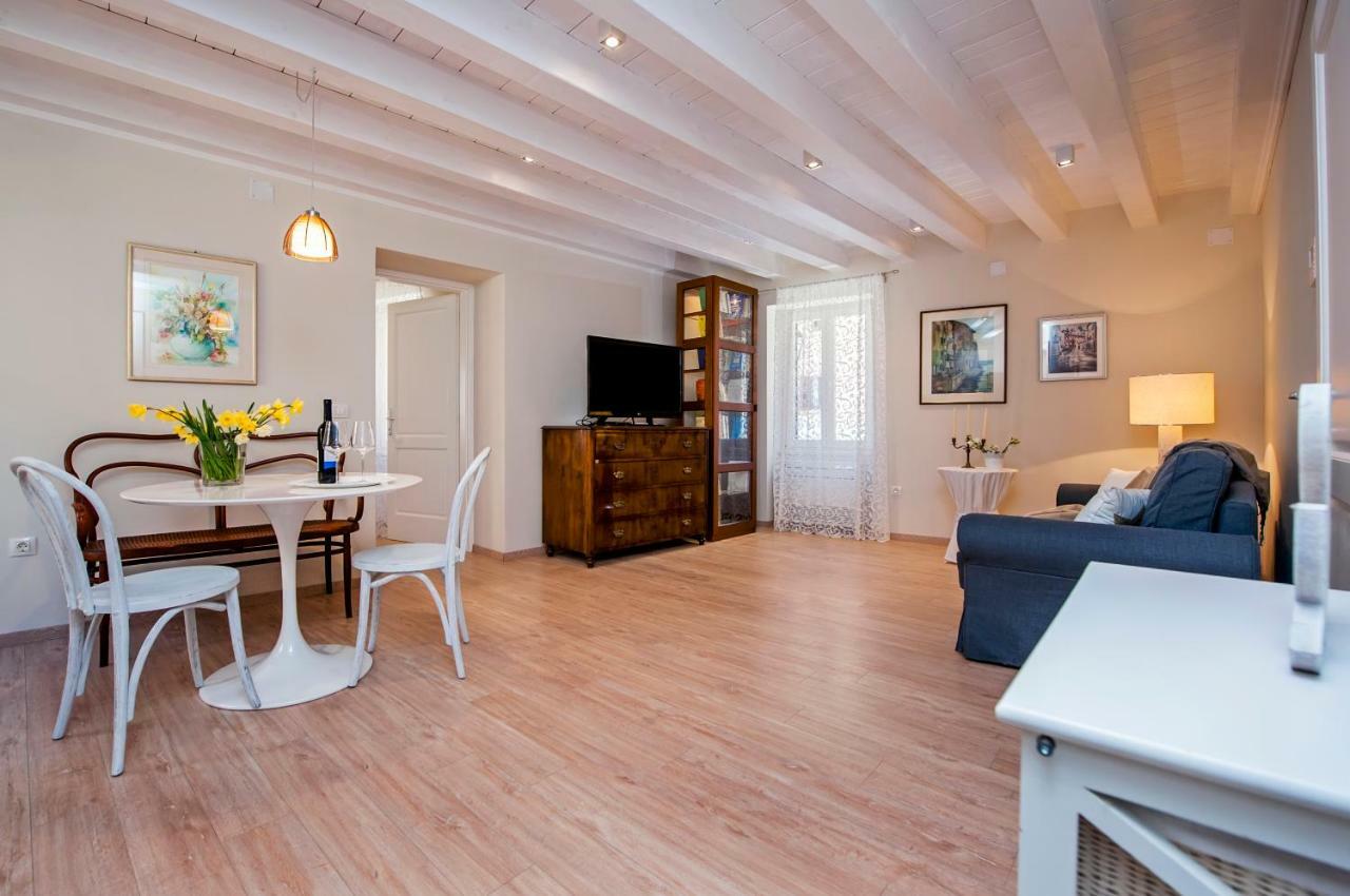 Casa Sbisa' Apartment Rovinj Exterior photo